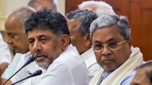 Karnataka Politics: சோனியா காந்தி என்ன செய்தார் தெரியுமா.. சித்துக்கு டி.கே.சிவகுமார் கொடுத்த சைலண்ட் குத்து!