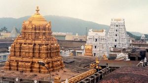 திருப்பதி சொர்க்கவாசல்.. ஏழுமலையானை தரிசிக்க விரும்புவோர்.. இன்று மிஸ் பண்ணிடாதீங்க 
