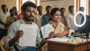 SIR: சொந்த ஊரில் இருந்து சென்னை, கோவை மாறியவர்கள்.. வாக்காளர் பட்டியலில் இடம் பெறுவது எப்படி?