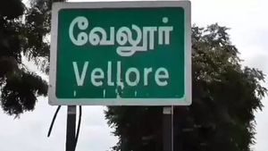 வேலூர் எல்லையில் நின்ற மர்ம விலங்கு.. ஒடுகத்தூர் கொட்டகையில் பசுவின் கோலம் பாருங்க.. கிடைத்த தடயம்