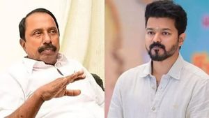 சேலம் கோட்டையை அசைக்க போகிறாரா விஜய்? செங்கோட்டையன் செய்யும் மாயம்.. அந்த விஐபியும் தவெக வருகிறாரா