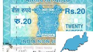 மதுரையில் கம்மியான ஊதியம் வாங்குற கிராம உதவியாளருக்கு ரூ.67 கோடி சொத்துகள்.. தலை சுத்துதே தலையாரி