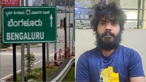 ஸ்கூட்டியில் பெண்ணை பார்த்ததும்.. 27 வயது இளைஞர் செய்த செயல்.. அடச்சீ பெங்களூரில்  ஷாக்