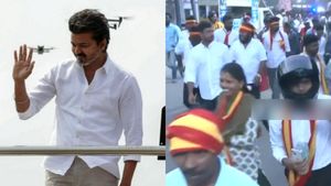 ஈரோடு பொதுக் கூட்டத்தில் இளைஞருக்கு நடந்த சோகம்! பதறி அடித்து மீட்ட போலீஸார்!