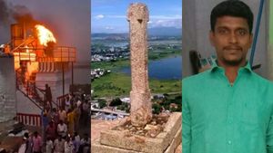 மதுரையில் பரபரப்பு! திருப்பரங்குன்ற தீபம் விவகாரம்.. விபரீத முடிவை எடுத்த இளைஞர்! தீக்குளித்து பலி