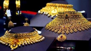 Gold Rate Today: சவரனுக்கு ரூ.3,360 குறைந்த தங்கம் விலை..  உடனே நகை கடைக்கு கிளம்புங்க.. 2வது நாளாக சரிவு!