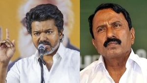 செங்கோட்டையனுக்கு ஷாக்! ஈரோட்டில் விஜய் பொதுக் கூட்டம் தேதி மாற்றம்!
