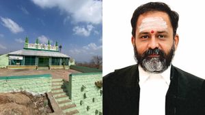 திருப்பரங்குன்றத்தில் தர்கா அருகே தீபம்! நீதிபதி சுவாமிநாதன் உத்தரவுக்கு எதிராக.. அரசு அவசர வழக்கு