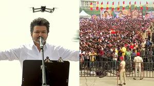 புதுச்சேரி போய்.. திமுகவை விடாமல் விமர்சித்த விஜய்.. திருப்பரங்குன்றம் பற்றி.. ஒரு வார்த்தை பேசலையே!