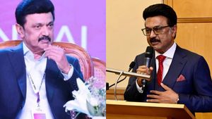  மதுரையில் முதலீட்டாளர்கள் மாநாட்டை தொடங்கி வைத்தார் ஸ்டாலின்.. 56,766 பேருக்கு வேலைவாய்ப்பு!