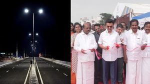  மதுரையில் பிரமாண்ட மேம்பாலம்.. திறந்து வைத்தார் முதல்வர் ஸ்டாலின்! போக்குவரத்து நெரிசலுக்கு தீர்வு!