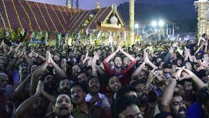 சபரிமலை திணறுது..உண்டியல் நிரம்புது! 15 நாட்களில் வருமானம் இவ்வளவா? பக்தர்களுக்கு இனி பாயாசம்