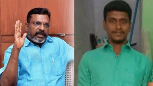 அவசரப்பட்ட பூர்ண சந்திரன்.. அநியாயமா ஒரு உயிர் போச்சே! சங்கிப் பரிவார் தான் பொறுப்பு! திருமா அட்டாக்