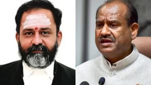 நீதிபதி ஜிஆர் சுவாமிநாதன் பதவி நீக்க நோட்டீஸ்..  ஏற்பது பற்றி ஆய்வு - சபாநாயகர் ஓம்பிர்லா அறிவிப்பு