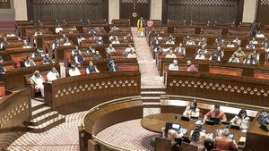 Parliament: இன்று 2வது நாளாக கூடும் நாடாளுமன்றம்.. மிக முக்கிய மசோதாவை கொண்டு வரும் மத்திய அரசு!