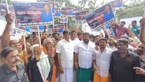 பூரணசந்திரன் தீக்குளித்து தற்கொலை! மதுரை அரசு மருத்துவமனையில் பாஜக, இந்து முன்னணி போராட்டம்