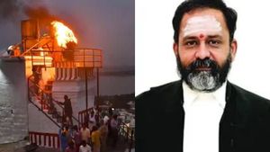 குன்றம் இருக்கும் இடம் குமரன்! அதற்காக தூண் இருக்குற இடத்துல எல்லாம் விளக்கேற்ற முடியுமா? அரசு வாதம்