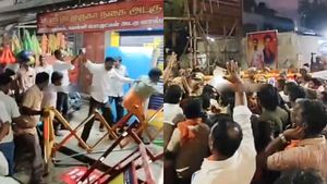 திருப்பரங்குன்றத்தில் போலீஸாரின் தடுப்புகளை உடைத்து இந்து முன்னணி ஆவேசம்! அடுத்தது என்ன?