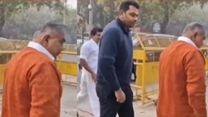 கரூரில் 12 மணிக்கு கூட்டம் கூடும்னுதான் சொன்னோம்! விஜய் வருவாருனு சொல்லலை! சிபிஐயிடம் தவெக விளக்கம்