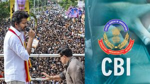 புஸ்சி, ஆதவ் சொன்ன அந்த வார்த்தை.. விஜய்க்கு சிபிஐ சம்மன் அனுப்ப இதுதான் காரணமா? 