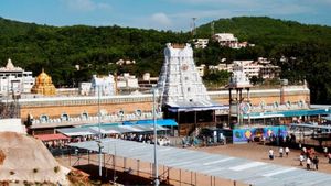 Chandra Grahan: திருமலை ஏழுமலையான் கோயில் மார்ச் 3 ஆம் தேதி மூடல்.. தேவஸ்தானம் முக்கிய அறிவிப்பு 