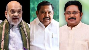 அமித்ஷா டிடிவி தினகரனிடம் என்ன சொன்னார் தெரியுமா? பணிந்தாரா எடப்பாடி பழனிசாமி? ரகசிய டெல்லி மீட்டிங்