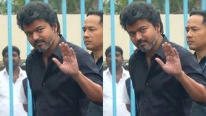 ஜன நாயகனுக்கு விஜய் டெல்லியில் தரையிறங்கிய பிறகு வழக்கு எண்.. தற்செயலாக நடந்ததா அல்லது எப்படி?