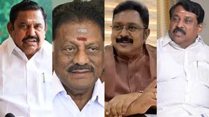  எடப்பாடி ஒரு ரூட் எடுக்க.. கூட்டணியில் இணையுமாறு ஓபிஎஸ், தினகரனுக்கு நயினார் நாகேந்திரன் அழைப்பு!
