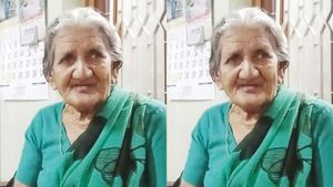 கன்னியாகுமரியில் அரசு ஊழியர் போல் வந்த இளம் பெண்.. ஒரே நிமிடம் தான்.. ஆடிப்போன லட்சுமி பாட்டி