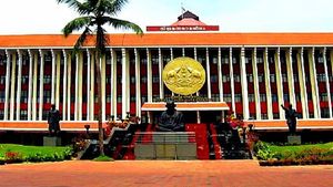 கேரளாவில் கட்டாய மலையாள மொழி மசோதா.. கர்நாடகா அரசு கடும் எதிர்ப்பு.. கவர்னரிடம் முறையீடு