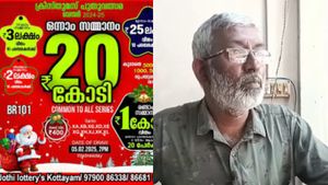 Bumper Lottery Result: கேரள லாட்டரியில் 20 கோடி வென்ற அதிர்ஷ்டசாலி யார்? எந்த ஊரில் பரிசு விழுந்து இருக்கு பாருங்க