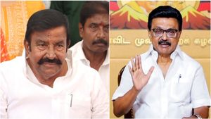 12% வித்தியாசம்.. என்டிஏ-வால் தொட முடியாத உச்சத்தில் திமுக கூட்டணி.. C-Voter கணிப்பு குறித்து நேரு!