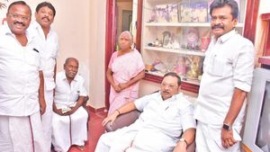 அதிருப்தியில் அழகிரி ஆதரவாளர்கள்.. வாரிசு தலைவரின் ரெட் கார்டு! அந்த கட்சியில் சேரப் போறாங்களாமே?