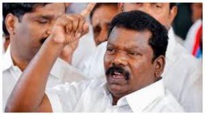 சிங்கத்தின் வாயில் சிக்கிய விஜய்.. பாஜகவின் தேர்தல் டீல்.. புட்டுபுட்டு வைத்த செல்வப்பெருந்தகை
