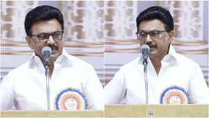 2016ல் அதிமுக அறிவித்த செல்போன் தேர்தல் வாக்குறுதி என்ன ஆனது? எடப்பாடிக்கு ஸ்டாலின் கேட்ட கேள்வி!