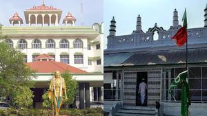 திருப்பரங்குன்றம் மலையில் சந்தனக்கூடு விழாவுக்கு அனுமதி! கந்தூரி விழா - மாமிசம் சமைக்க ஹைகோர்ட் தடை