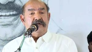 நியாயம் டா.., நேர்மை டா.. மதுரையில் ஆக்ரோஷமான நடிகர் விஜயகுமார்.. துணை குடியரசு தலைவருக்கு புகழாரம்