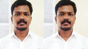 கோவையில் உட்கார்ந்த இடத்திலேயே 2.5 கோடி சம்பாத்தித்த தீபக்..  90 கோடி ஆசைப்பட்டவர் ஏமாற்றம்