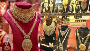 Gold Price Today: அதிரடியாக சரிந்த தங்கம் விலை.. வார முதல் நாளே நகை பிரியர்களுக்கு இன்ப அதிர்ச்சி.. இன்றைய ரேட் என்ன?