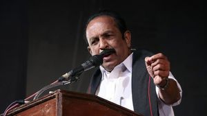 ‘அரங்கேற்றம்’ நாயகி போல.. என்னை நானே சீரழித்து.. படுபாதாளத்துக்கு போனேன்! கண்ணீரை வர வைத்த வைகோ!