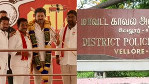 விஜய் கூட்டத்திற்கு அனுமதி கொடுக்க இழுத்தடிப்பா? தவெக குற்றச்சாட்டுக்கு போலீஸ் கொடுத்த விளக்கம்