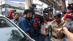 Jayaram: சபரிமலை தங்கம் திருட்டு வழக்கு.. அமலாக்கத்துறை முன் ஜெயராம் ஆஜர்.. கிடுக்கிப்பிடி விசாரணை