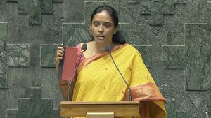 பொதுவெளியில் ஆபாசமாக பேசிய பாஜக தலைவர்.. கண்கள் சிவந்த ஜோதிமணி எம்பி.. உடனே பாய்ந்த வழக்குகள்