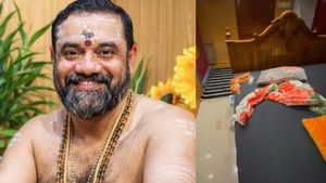 பிரபல கேரள ஜோதிடர் 'பூஜை' என்ற பெயரில் 16 வயது சிறுமியிடம்.. அறையில் 2 மணி நேரம்.. ஆடிப்போன பெற்றோர்