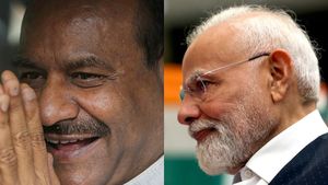 மோடியை சுற்றி வளைக்க 
