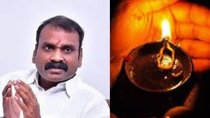 நாளை மாலை வீடுகளில் விளக்கேற்றி கந்த சஷ்டி கவசம் பாடுங்கள்! எல்.முருகன்! என்ன திடீர்னு..?