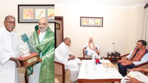 NDA Alliance: அதிமுகவுக்கு அடி.. புதுச்சேரி என்டிஏ கூட்டணியில் தொகுதி பங்கீட்டை முடித்த அமித்ஷா.. யாருக்கு எவ்வளவு?