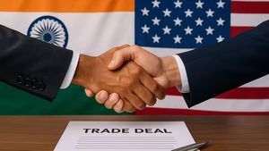 US Tax: இந்தியாவுக்கு அமெரிக்கா வரியை குறைத்தது ஏன்? டிரம்ப் முடிவுக்கு என்ன காரணம்?