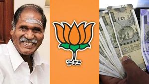 புதுச்சேரி மகளிர் உரிமைத் தொகை: தமிழகத்தை மிஞ்ச ரெங்கசாமி மூவ்.. இது பக்கத்து வீட்டு பாசம் மட்டுமல்ல