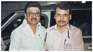 முதல் அடி திமுகவுடையது.. டெல்லி குஜராத் எங்கிருந்து வந்தாலும் பருப்பு வேகாது.. செந்தில்பாலாஜி அதிரடி